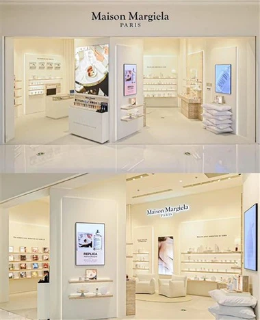 Parfume shop display hylde